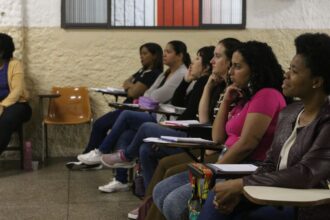 MEC contempla 504 cursinhos populares com benefícios de rede nacional