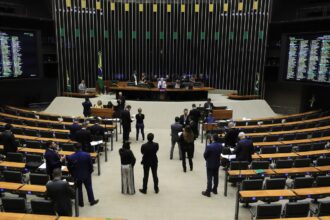 Minirreforma eleitoral reduz controle de gastas partidários; entenda