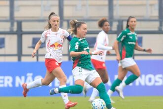 Palmeiras vence Bragantino e dorme na liderança do Brasileiro Feminino