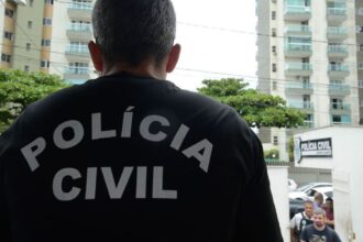 Polícia faz operação contra núcleo financeiro do Comando Vermelho