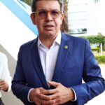 Randolfe Rodrigues afirma que governo deve indicar outro nome para STF