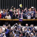 Saiba como votaram os deputados na PEC que acaba com a escala 6x1