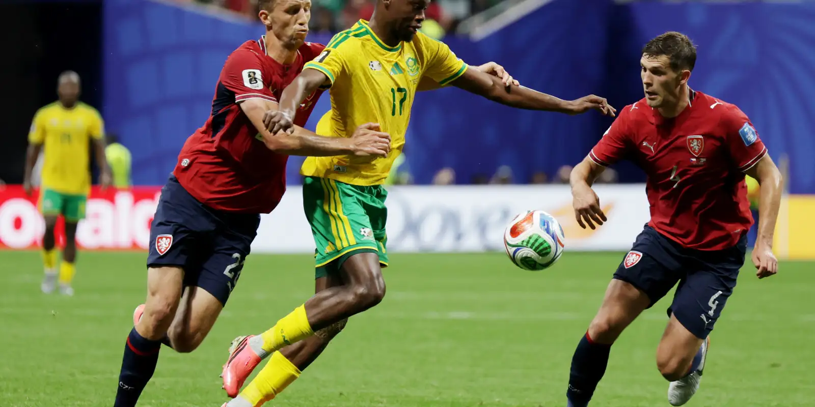 África do Sul sofre gol aos 6 min, reage e empata com República Tcheca