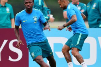 Com Neymar de volta, Brasil encara Escócia, velha conhecida em Copas