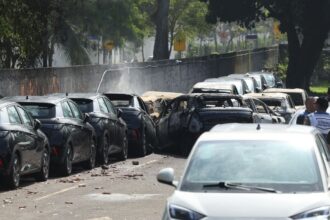 Dois helicópteros se chocam e deixam seis mortos no Rio