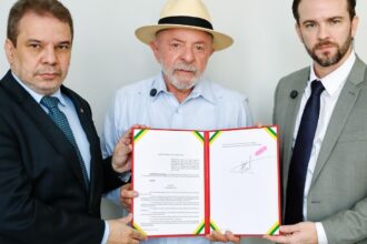 Lula assina decreto que prevê bloqueio de recursos de bets ilegais