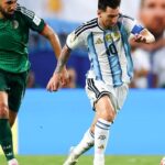 Messi vira maior artilheiro das copas e lidera Argentina em estreia