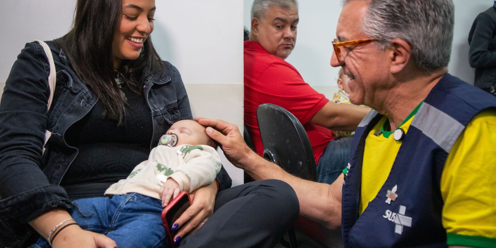 Ministério da Saúde começa a vacinar crianças com a Pneumo 20