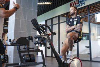 Neymar faz novo exame e segue sem treinar na seleção brasileira