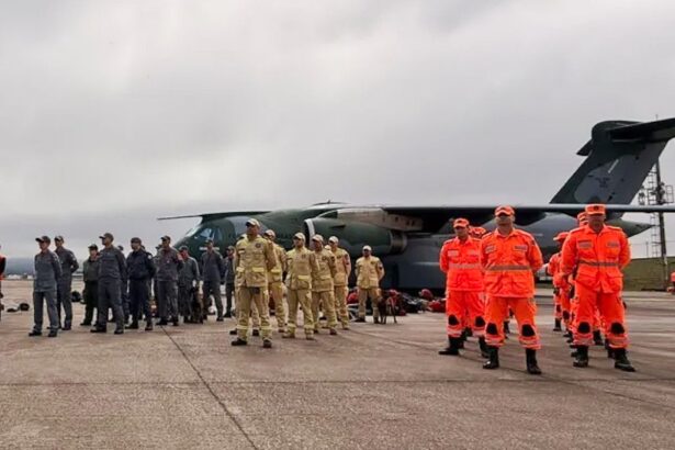 Quarto voo brasileiro para Venezuela decola com bombeiros e donativos