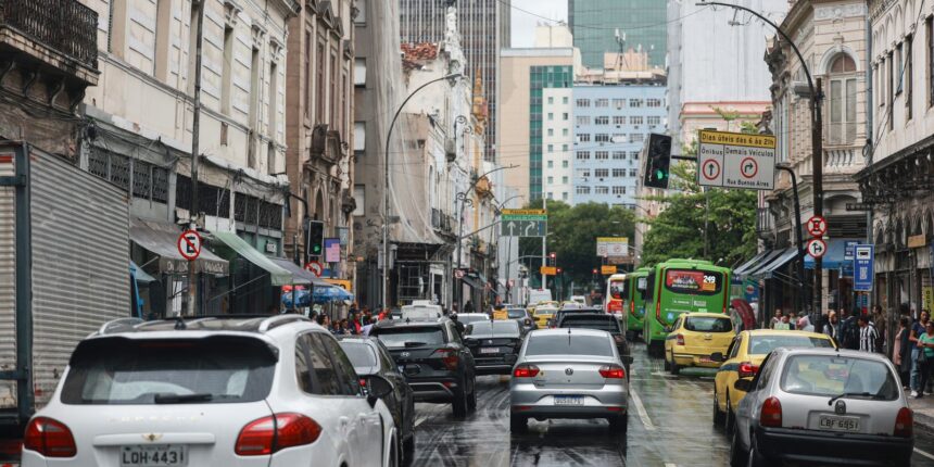 Rio: maioria dos carros roubados está em áreas controladas pelo crime
