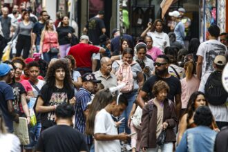 Salários diminuem pobreza em 22 regiões metropolitanas