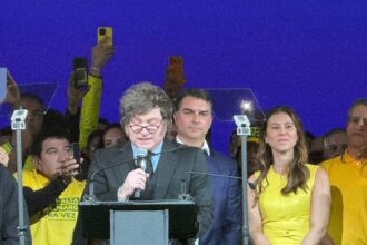 Após ofensas de Milei a Lula, Itamaraty chama embaixador para consulta