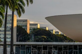 Congresso se aproxima do recesso sem votar PEC 6x1 e PL da Misoginia