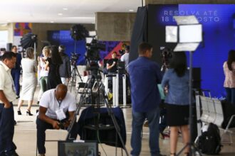 Fórum pede compromisso de candidatos com comunicação democrática