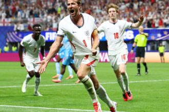 Inglaterra elimina RD Congo com dois gols de Kane e avança às oitavas