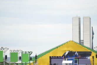 Mais de 60 artistas se apresentarão gratuitamente na posse de Lula