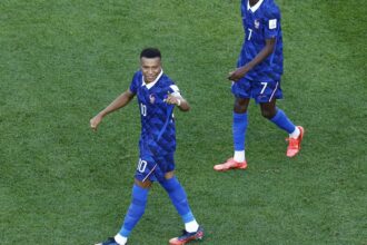 Mirando recordes de todos os tipos, França amplia status de favorita