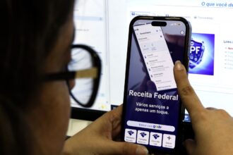 Receita paga nesta sexta-feira terceiro lote de restituição do IR 2026