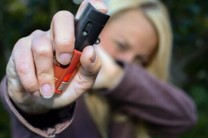 Spray de pimenta para mulher é medida paliativa, diz promotora