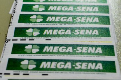 Veja os números da mega-sena sorteados neste sábado (4)