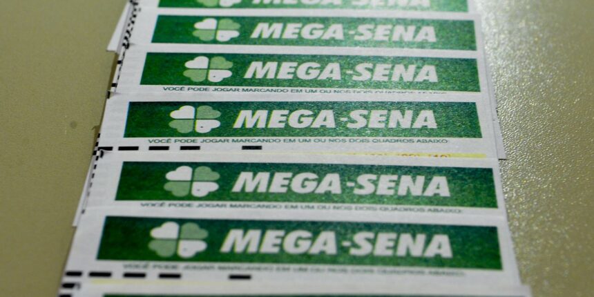 Veja os números da mega-sena sorteados neste sábado (4)