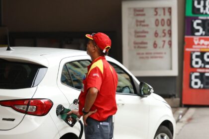 Aumento de etanol na gasolina divide opiniões sobre impacto em carros