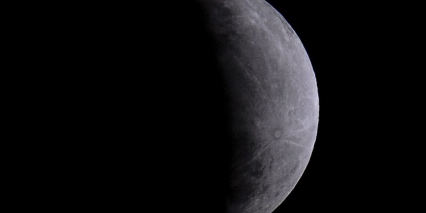 Eclipse parcial da Lua nesta quinta-feira será visto em todo o Brasil
