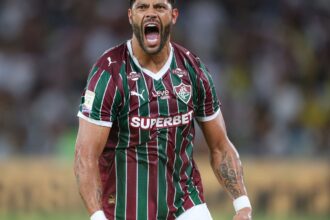 Fluminense vira sobre o Remo e se mantém firme no G-4 do Brasileirão