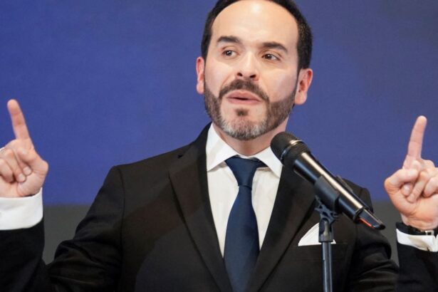 Governo Espriella encerra jornalismo da mídia pública da Colômbia