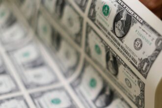 Guerra, tarifas e menos imposto a ricos geram dívida recorde nos EUA