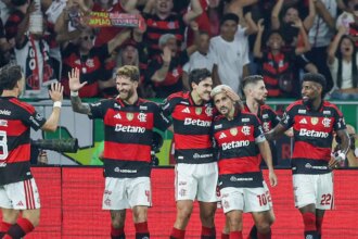 Libertadores: Flamengo elimina Cruzeiro e mantém vivo sonho do penta