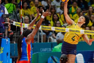 Brasil vence a terceira e lidera Sul-Americano feminino de vôlei