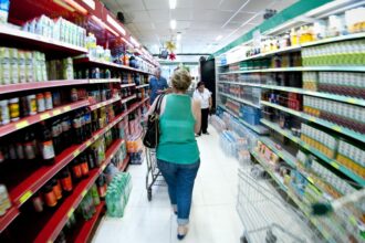 Cesta básica ficou mais barata em 25 capitais em agosto