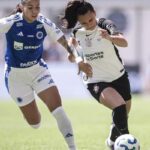 Corinthians vence Cruzeiro e fica a um empate das semifinais