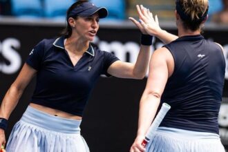 Dupla de Luisa Stefani vence estreia e avança à 2ª rodada do US Open
