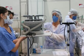 Estudo aponta esgotamento emocional e burnout de médicos de UTI