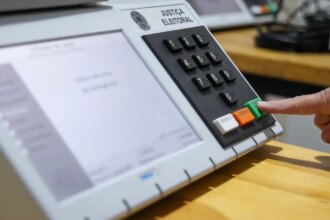 Justiça Eleitoral garante transporte e urnas adaptadas para PCD