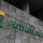 Petrobras batiza primeiro navio a navegar com tripulação 100% feminina
