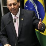 Relator da CCJ rejeita emendas da oposição que buscavam manter 6x1