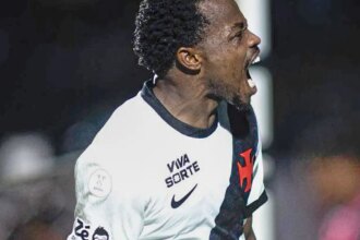 Vasco e Palmeiras avançam e se enfrentam na semi da Copa do Brasil