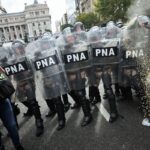 Ajuste de Milei reduz número de novos aposentados em 53% na Argentina
