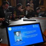 Belga que descobriu menor partícula do universo recebe Nobel de Física