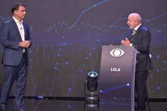 Campanha de Lula apresenta acordo com Flávio para abrir sigilos