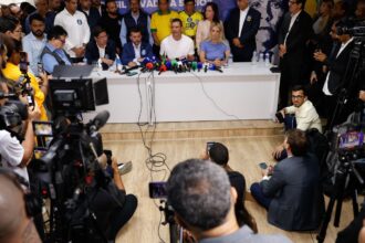 Douglas Ruas critica judicialização da eleição e se declara governador