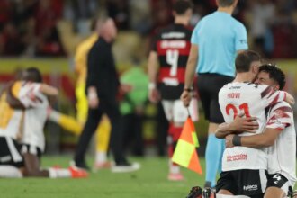 Estudiantes bate Fla e Palmeiras terá revanche pelo tetra da América