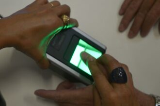 INSS alerta para golpes que usam informação falsa sobre biometria