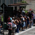 Motoristas de ônibus fazem paralisação na zona sul de São Paulo