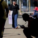 Percentual de jovens nem-nem no Brasil cai para 22,4%, mostra estudo