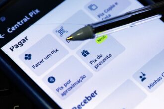 Pix por aproximação deixa de ter teto de R$ 500 a partir desta quinta
